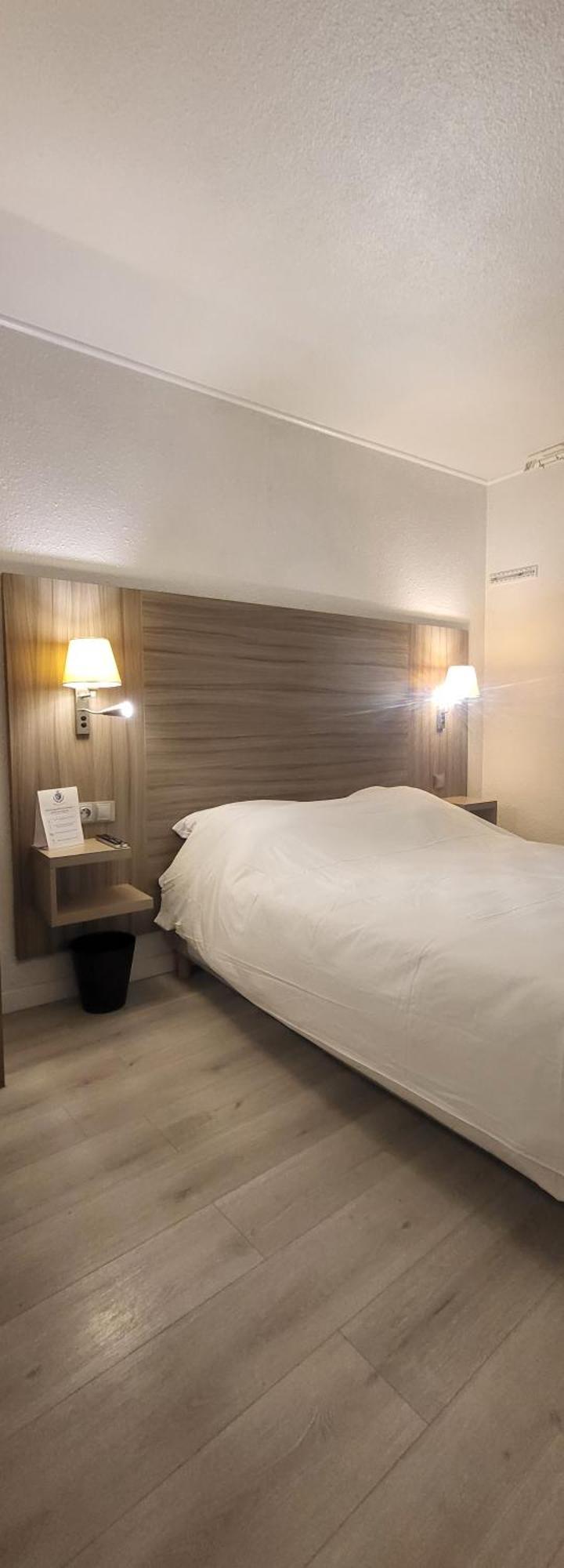 Crystal Hotel Saint Denis Basilique 外观 照片